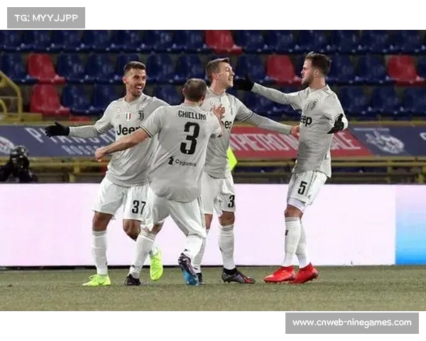 博洛尼亚前锋贝尔纳代斯基锁骨骨折，球队进攻受损。